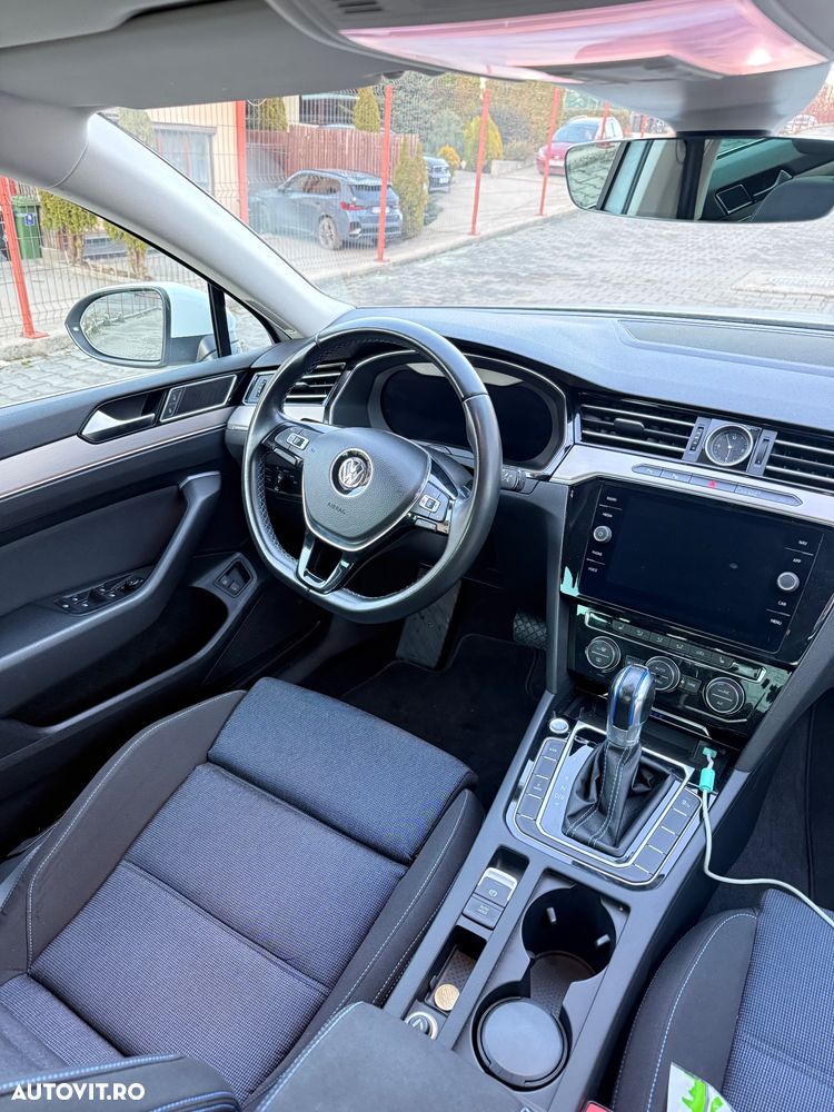 Volkswagen Passat - 13