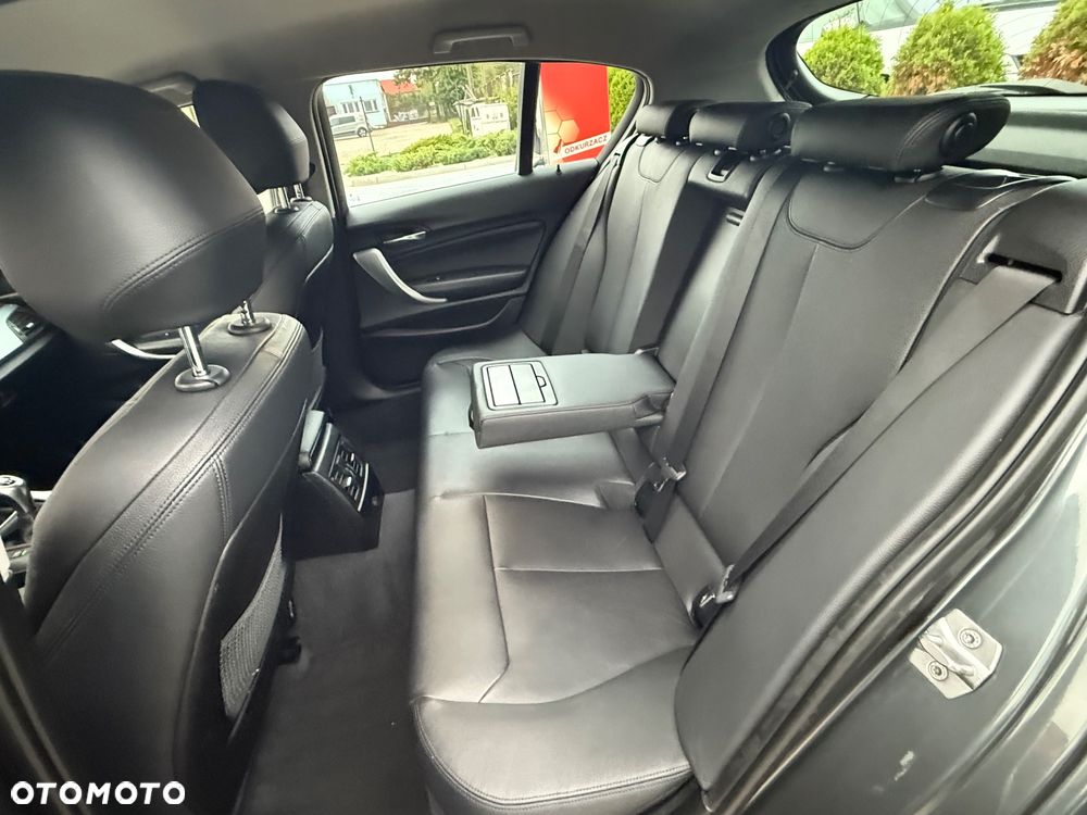 BMW Seria 1 120d xDrive - 26