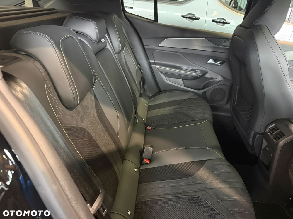Peugeot 408 - 19