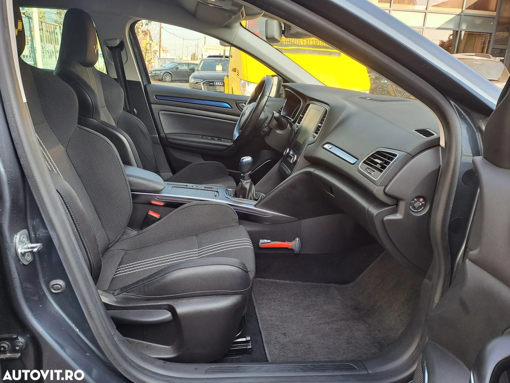 Renault Megane TCe 160 GPF GT LINE - 17