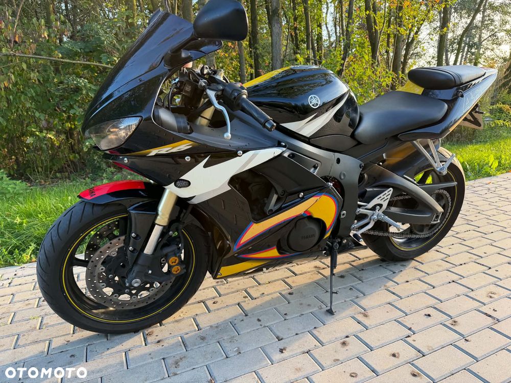 Yamaha R6 - 10
