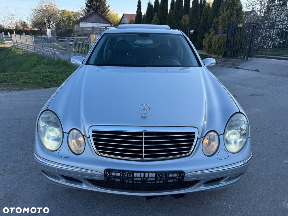 Mercedes-Benz Klasa E 500 4Matic Automatik Elegance - 4