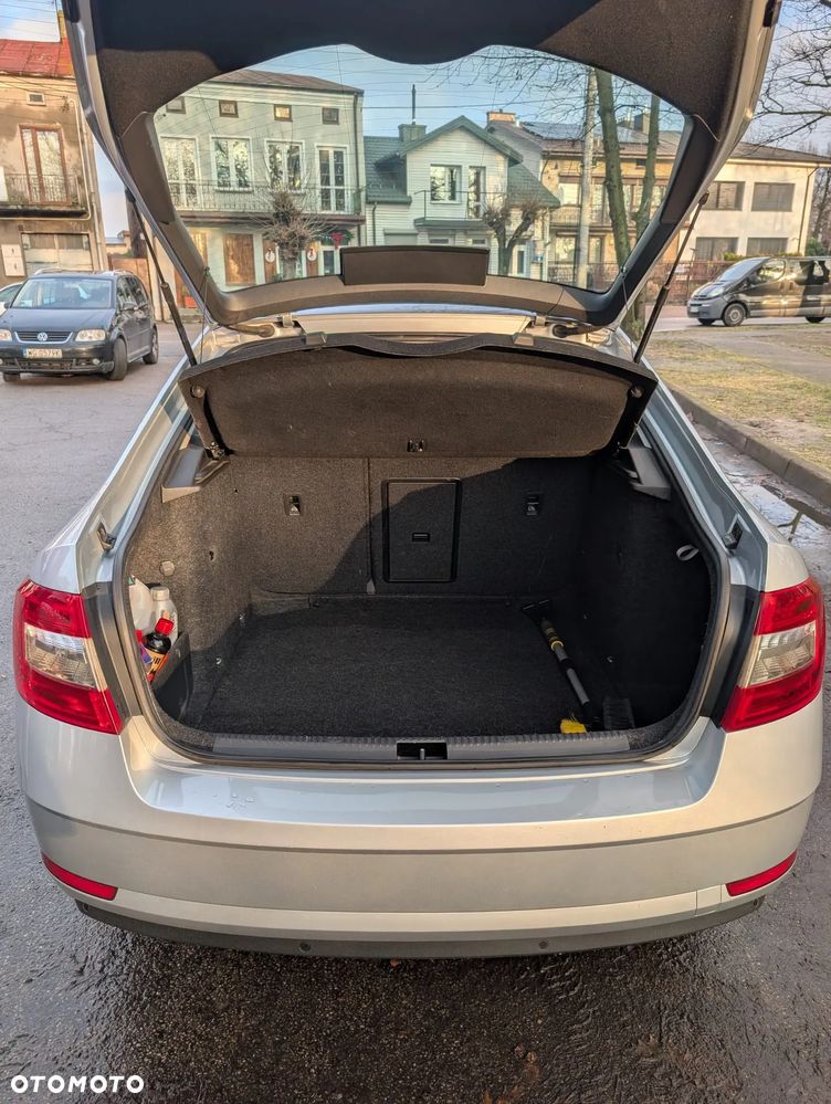 Skoda Octavia 1.6 TDI Ambition - 8