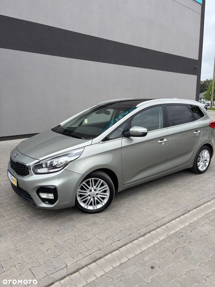 Kia Carens 1.7 CRDi 115 Dream Team Edition - 1