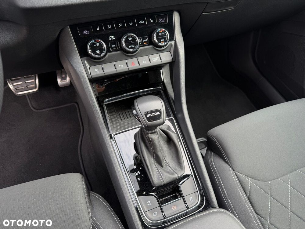 Skoda Karoq 1.5 TSI ACT Sportline DSG - 22