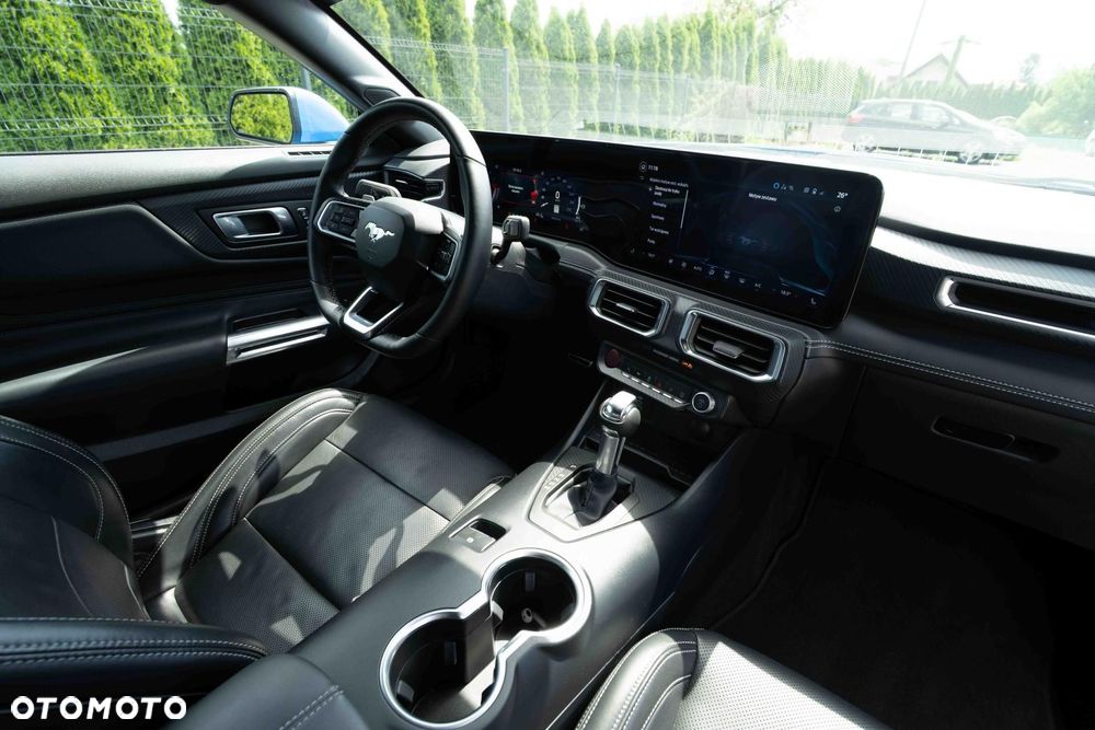 Ford Mustang - 22