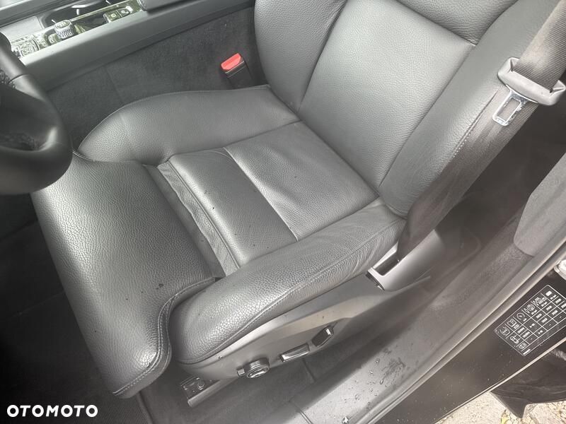 Volvo XC 60 B5 B AWD Plus Dark - 17