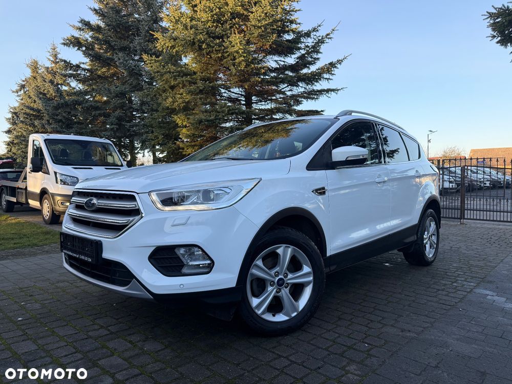 Ford Kuga 1.5 EcoBoost 2x4 Titanium - 4