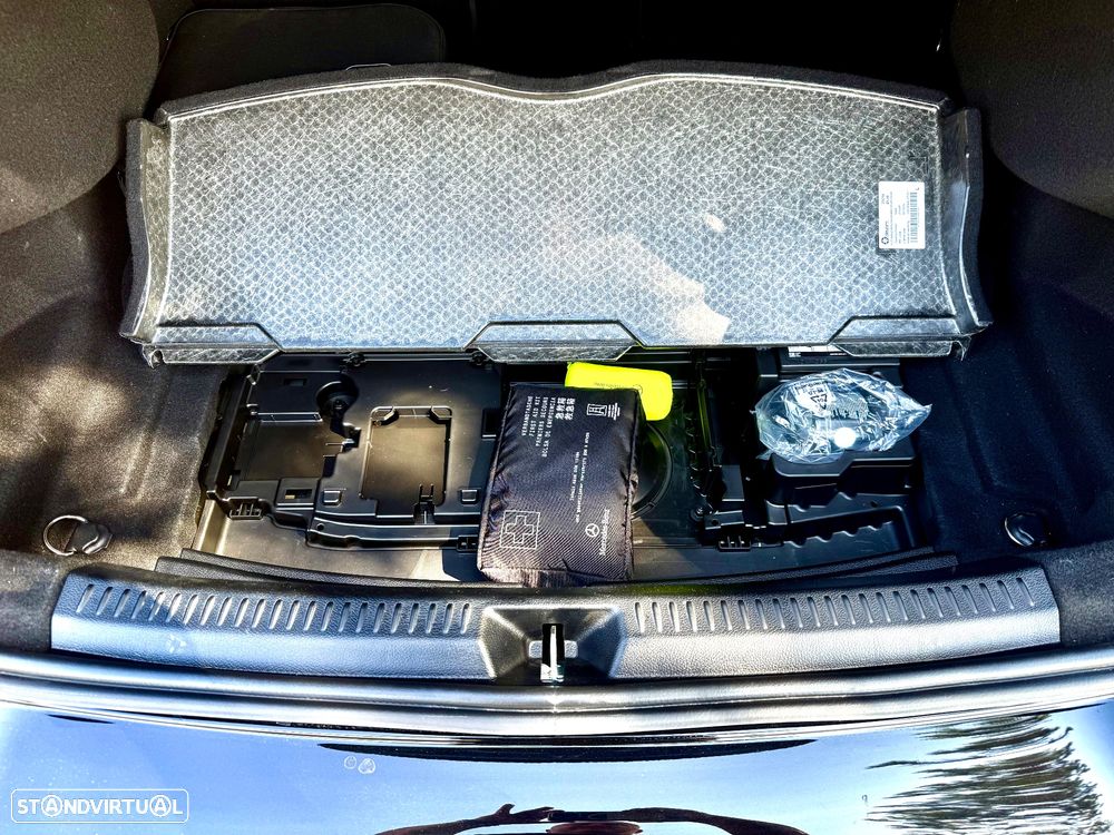 Mercedes-Benz A 250 Limousine e 8G-DCT AMG Line Advanced - 31