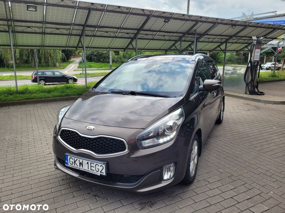 Kia Carens - 2