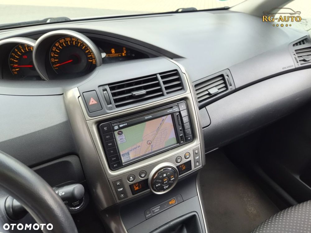 Toyota Verso - 31