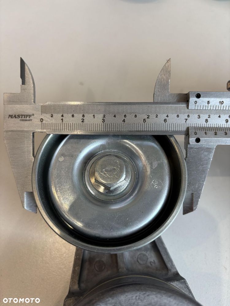 Claas Arion 400 Axion 800 - napinacz paska 0011670190 00 1167 019 0 - 4