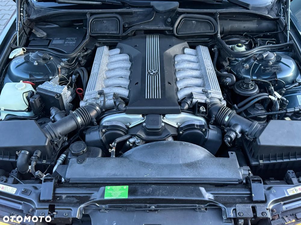 BMW Seria 7 750i - 14