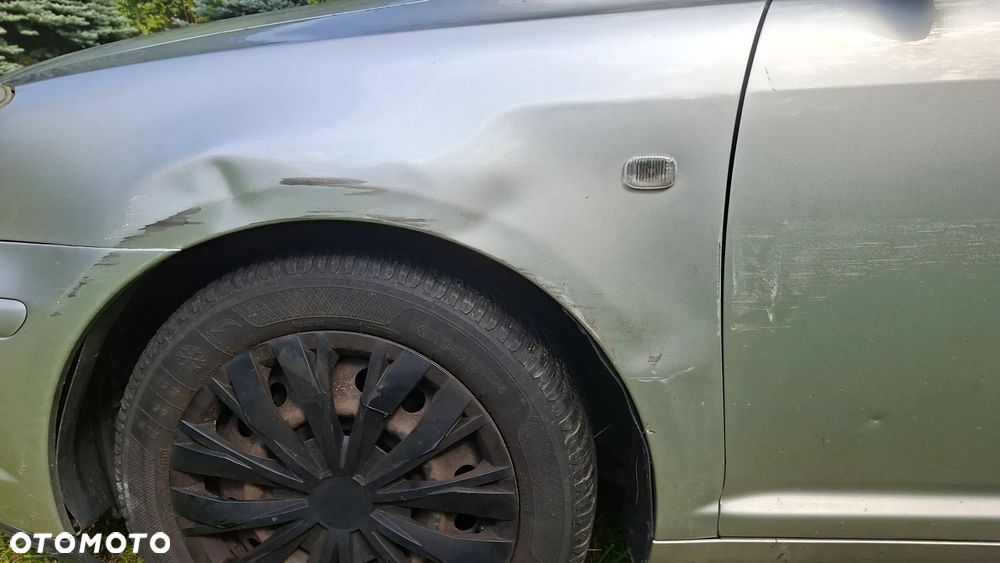 Toyota Avensis 1.8 VVT-i Sol - 16