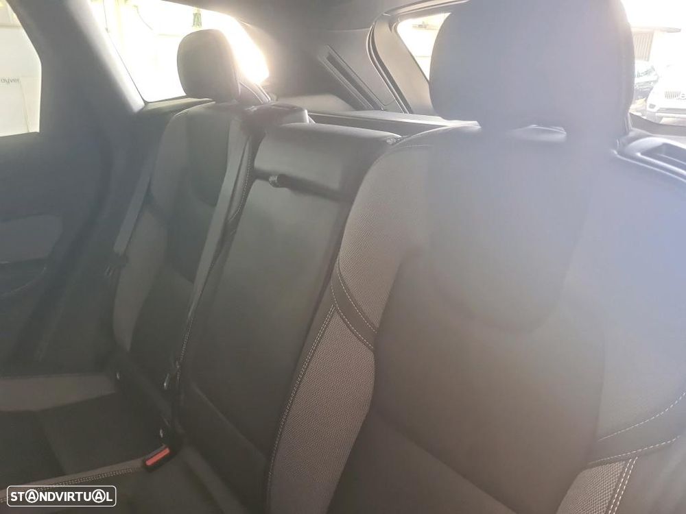 Volvo XC 60 2.0 T8 PHEV Ultra Dark AWD - 10