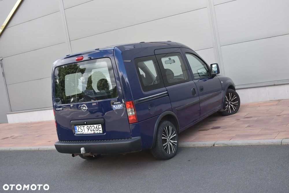 Opel Combo - 32
