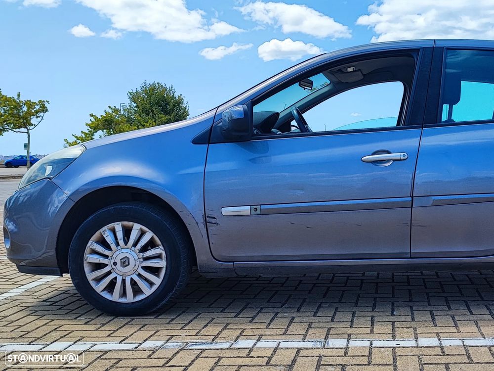 Renault Clio 1.2 16V Confort - 11