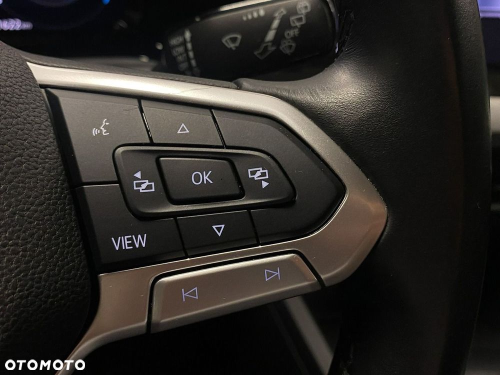 Volkswagen Golf - 23