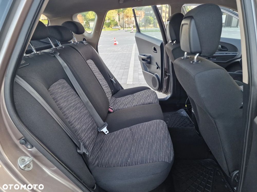 Kia Ceed - 21