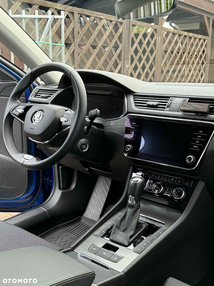 Skoda Superb 2.0 TDI SCR 4x4 Style DSG - 11