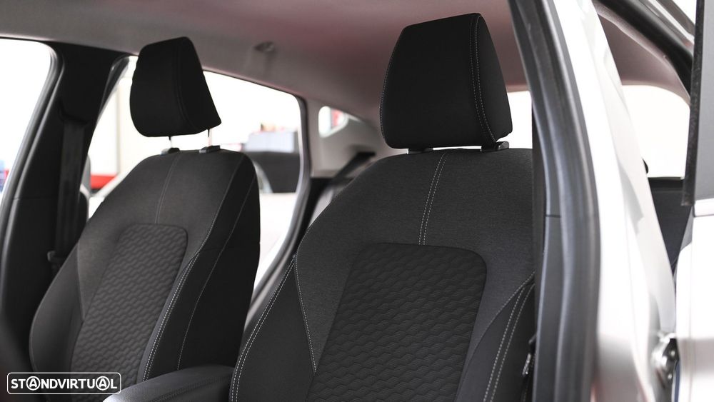 Ford Fiesta 1.1 S&S TITANIUM - 49