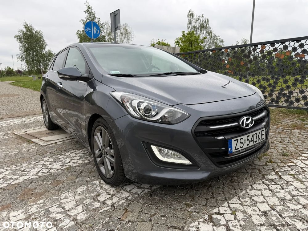 Hyundai i30 1.6 CRDi Premium DCT - 1