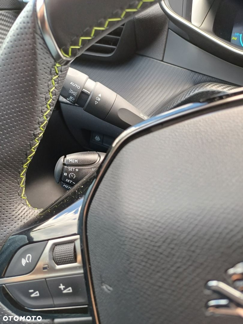 Peugeot 208 e-208 GT - 26