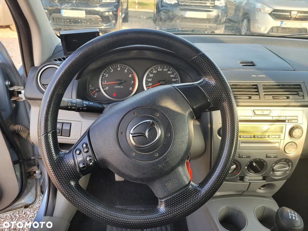 Mazda 2 - 10