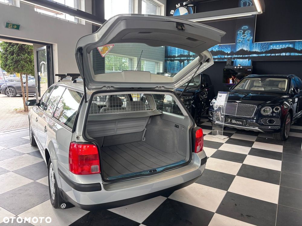 Volkswagen Passat - 25