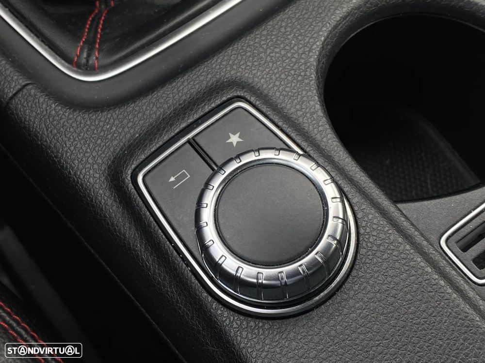 Mercedes-Benz GLA 220 d 4Matic 7G-DCT AMG Line - 12