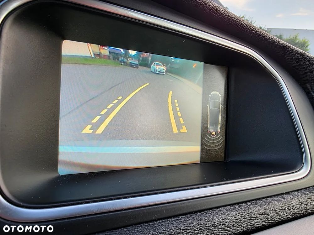 Volvo V40 D2 Momentum - 8