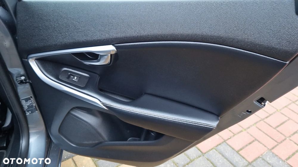 Volvo V40 D2 RDesign - 20