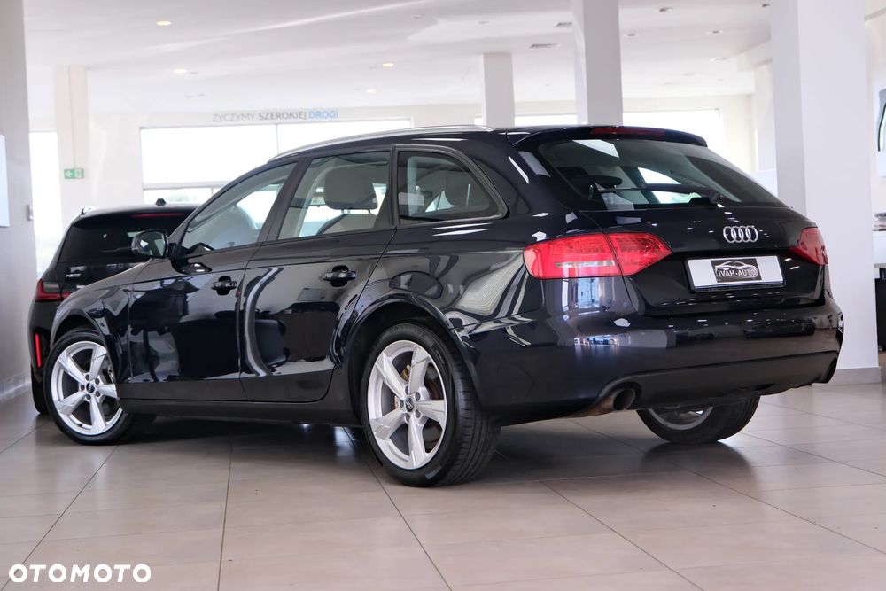 Audi A4 Avant - 14
