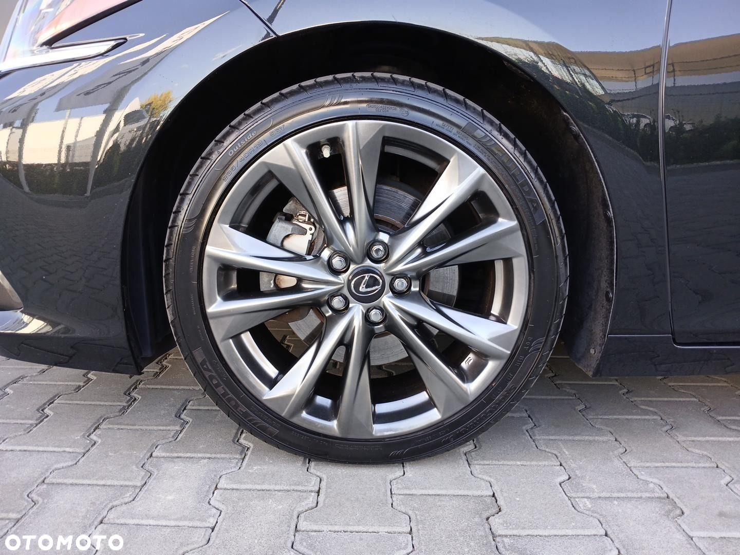 Lexus ES 300h F Sport Edition - 31