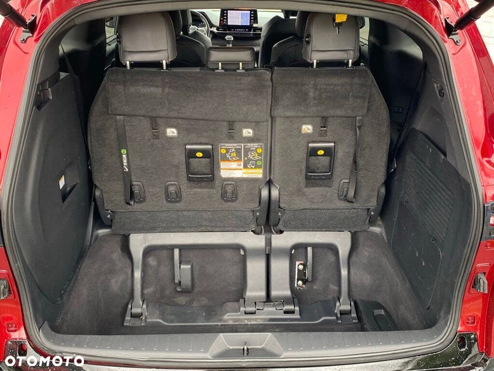 Toyota Sienna - 17