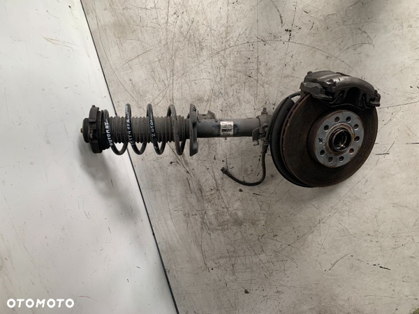 VW JETTA 15R 2.0 TDI AMORTYZATOR ZWROTNICA PRAWA 5C0413031BB