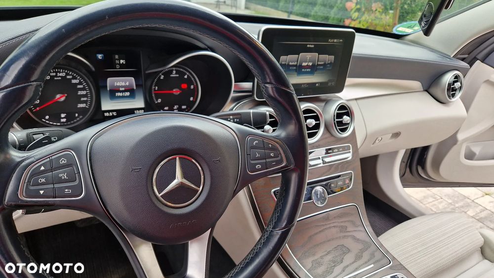 Mercedes-Benz Klasa C 220 (BlueTEC) d T 7G-TRONIC AMG Line - 22