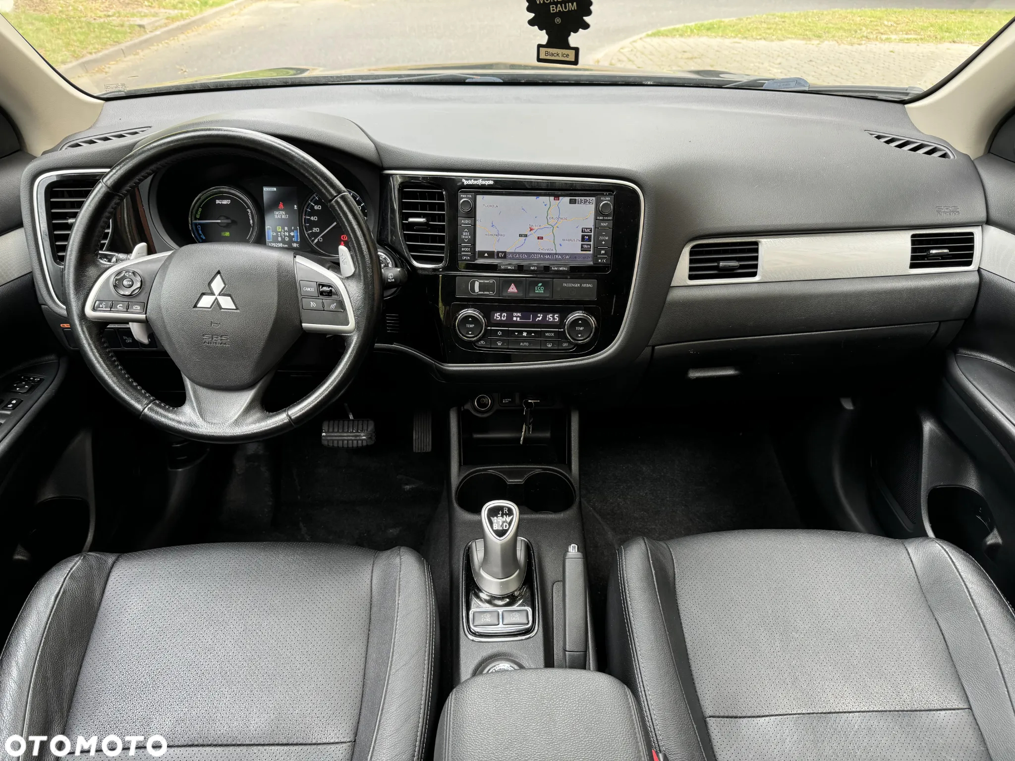Mitsubishi Outlander 2.0 4WD Plug-In Hybrid - 4