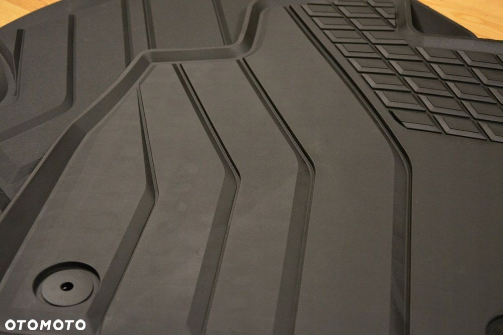 VOLKSWAGEN Passat B8 2014- dywaniki gumowe - 6