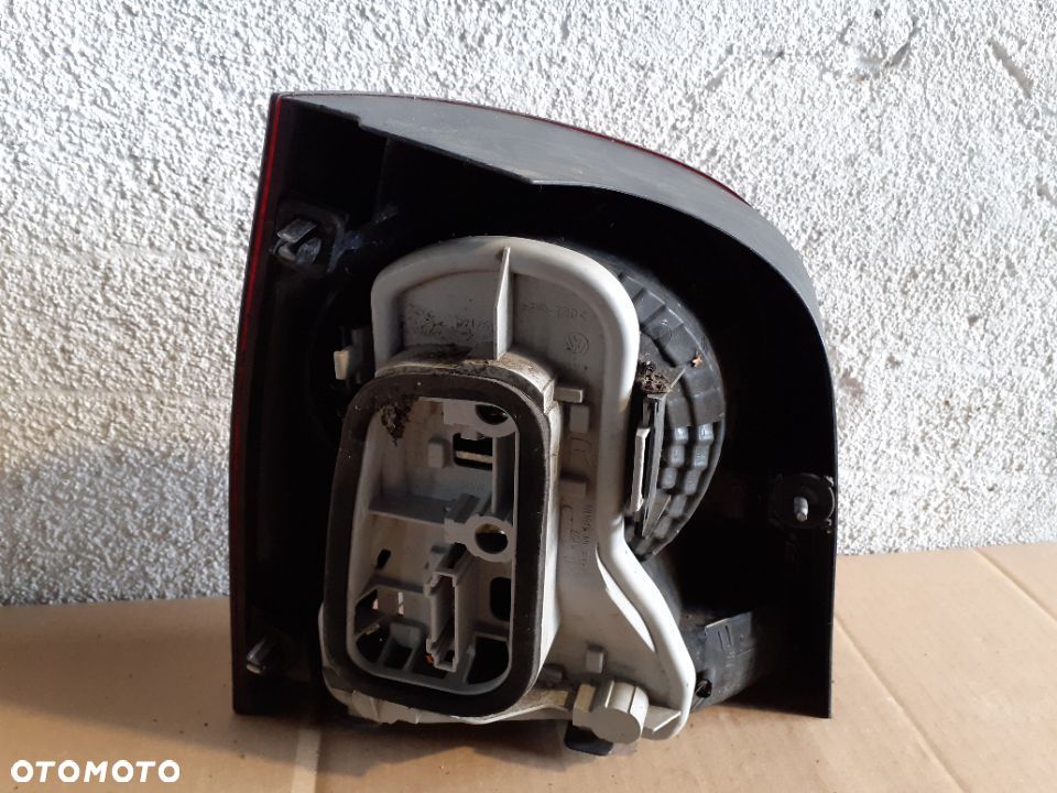 VOLKSWAGEN POLO 9N3 LIFT LAMPA TYŁ TYLNA PRAWA - 4