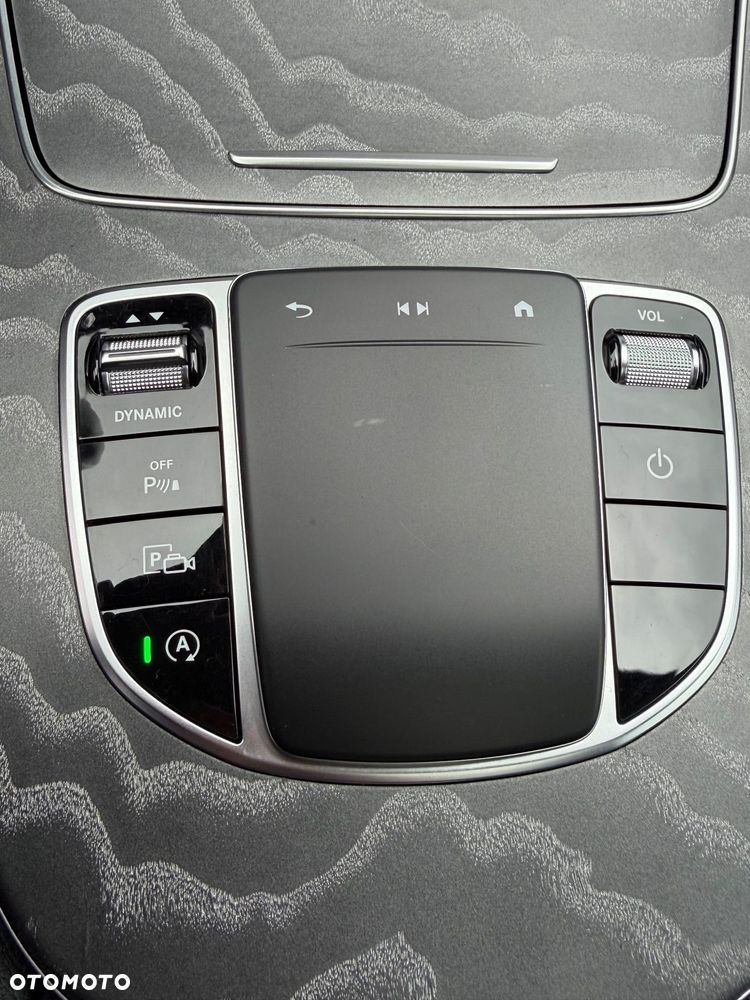 Mercedes-Benz CLS 400 d 4-Matic AMG - 32
