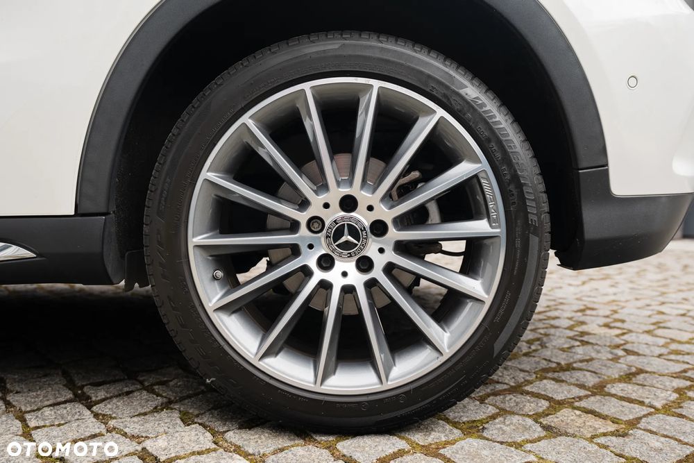 Mercedes-Benz GLA 200 7G-DCT AMG Line - 9