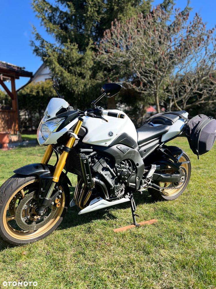 Yamaha FZ8 - 20