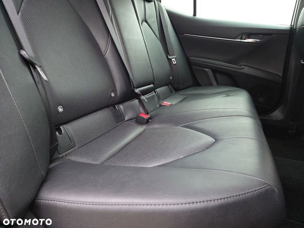 Toyota Camry 2.5 Hybrid Executive CVT - 11