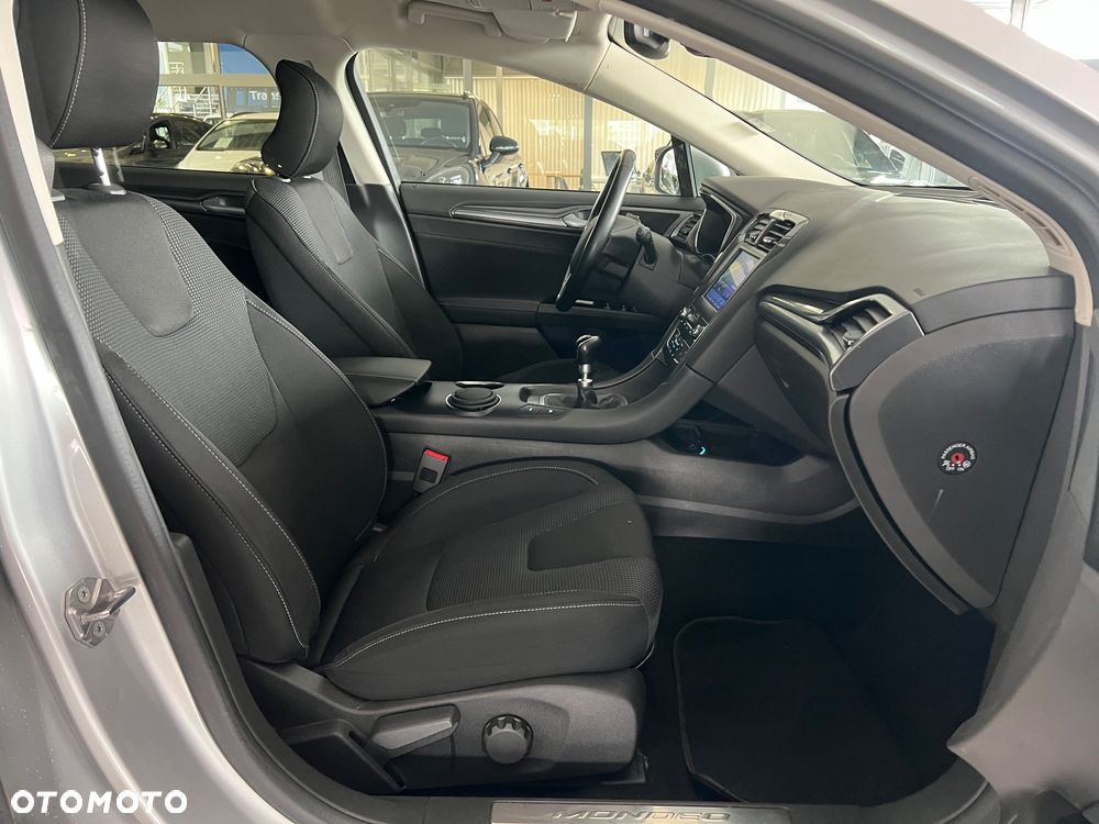 Ford Mondeo SW 2.0 EcoBlue Titanium - 39