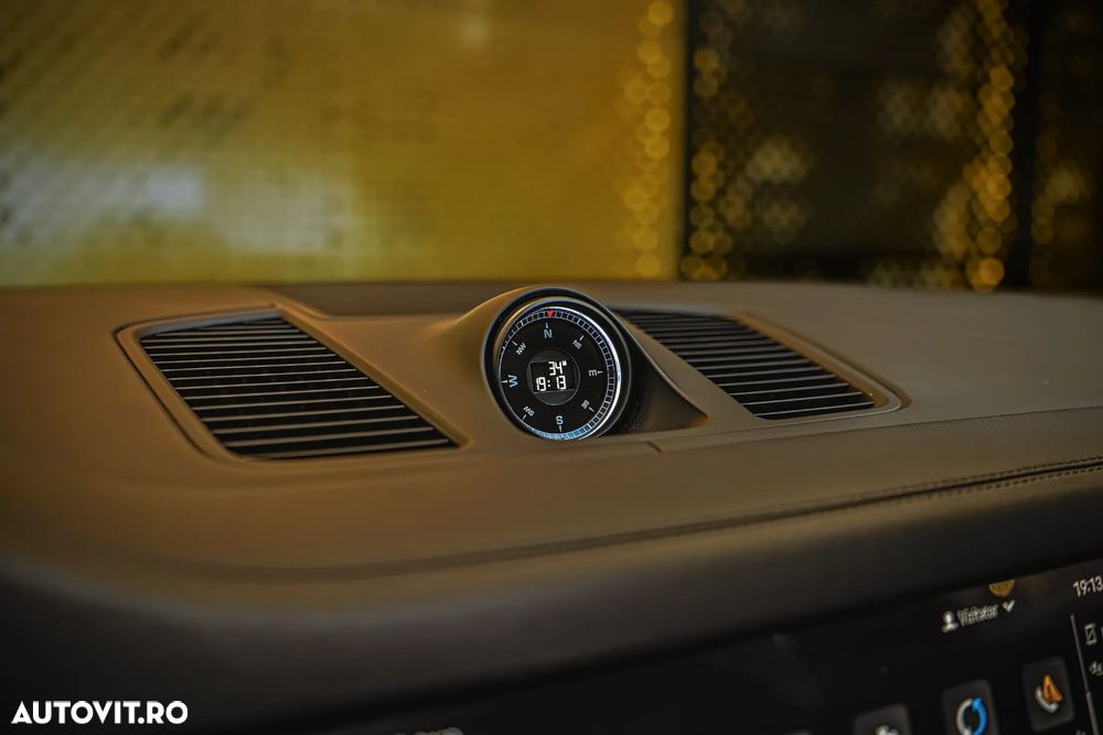 Porsche Cayenne E-Hybrid Tiptronic S Platinum Edition - 32