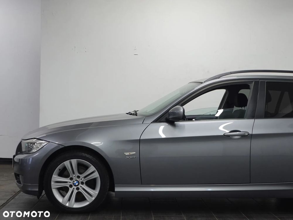 BMW Seria 3 320d xDrive DPF - 16