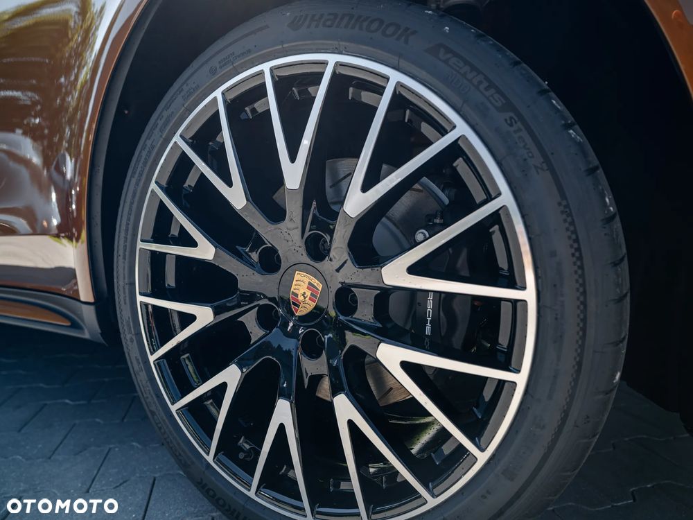 Porsche Panamera 4 E-Hybrid PHEV - 9