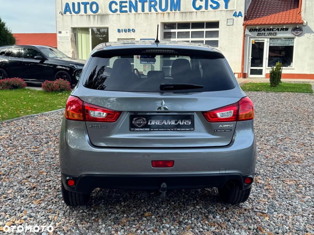 Mitsubishi ASX - 10