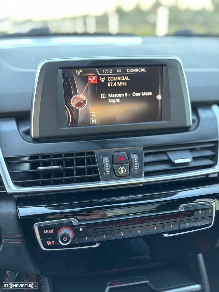 BMW 218 Active Tourer d Line Sport - 14